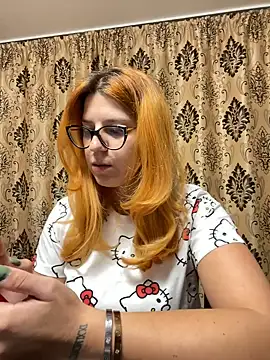 Snapshot of NadiraNoor chatting on 01.11.25 NadiraNoor online show from 01.11.25