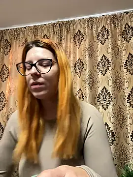 Snapshot of NadiraNoor chatting on 01.19.25 NadiraNoor online show from 01.19.25