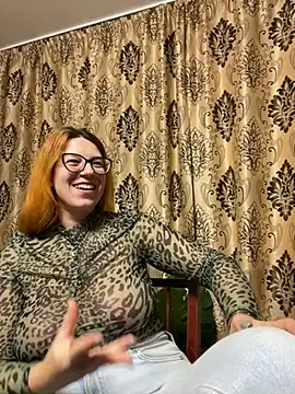 Snapshot of NadiraNoor chatting on 01.22.25 NadiraNoor online show from 01.22.25