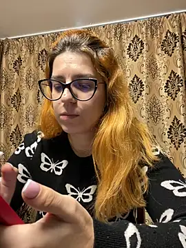 Snapshot of NadiraNoor chatting on 01.28.25 NadiraNoor online show from 01.28.25