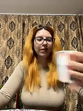 Snapshot of NadiraNoor chatting on 02.01.25 NadiraNoor online show from 02.01.25