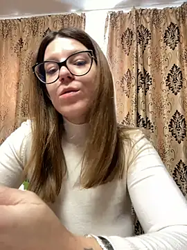 Snapshot of NadiraNoor chatting on 03.16.25 NadiraNoor online show from 03.16.25