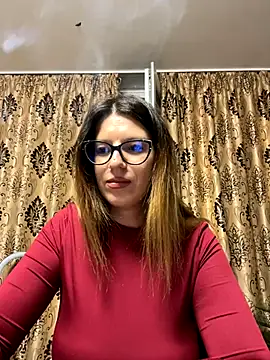 Snapshot of NadiraNoor chatting on 09.17.25 NadiraNoor online show from 09.17.25