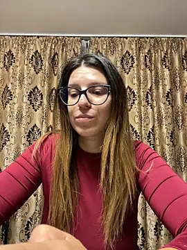 Snapshot of NadiraNoor chatting on 09.20.25 NadiraNoor online show from 09.20.25