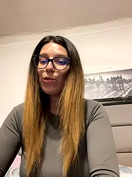Snapshot of NadiraNoor chatting on 10.11.25 NadiraNoor online show from 10.11.25