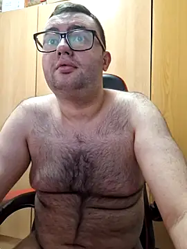 Snapshot of Javier_bear chatting on 04.20.26 Javier bear online show from 04.20.26