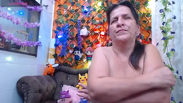 Snapshot of karito_mature17 chatting on 12.24.24 karito mature17 online show from 12.24.24