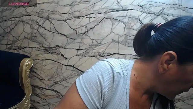 Snapshot of karito_mature17 chatting on 12.24.24 karito mature17 online show from 12.24.24