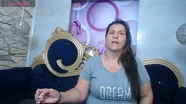 Snapshot of karito_mature17 chatting on 03.03.25 karito mature17 online show from 03.03.25