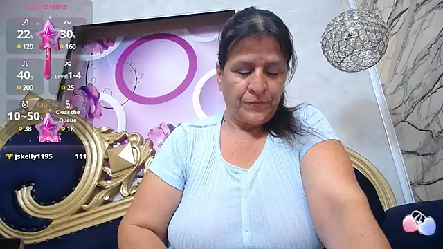 Snapshot of karito_mature17 chatting on 03.10.25 karito mature17 online show from 03.10.25