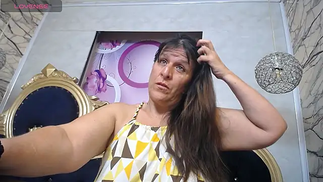 Snapshot of karito_mature17 chatting on 03.22.25 karito mature17 online show from 03.22.25