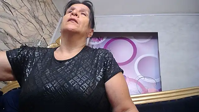 Snapshot of karito_mature17 chatting on 09.11.25 karito mature17 online show from 09.11.25