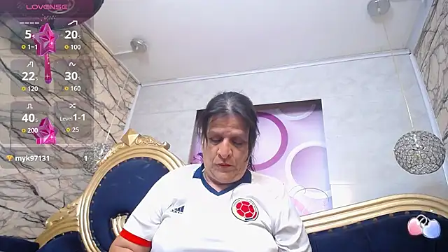 Snapshot of karito_mature17 chatting on 10.03.25 karito mature17 online show from 10.03.25