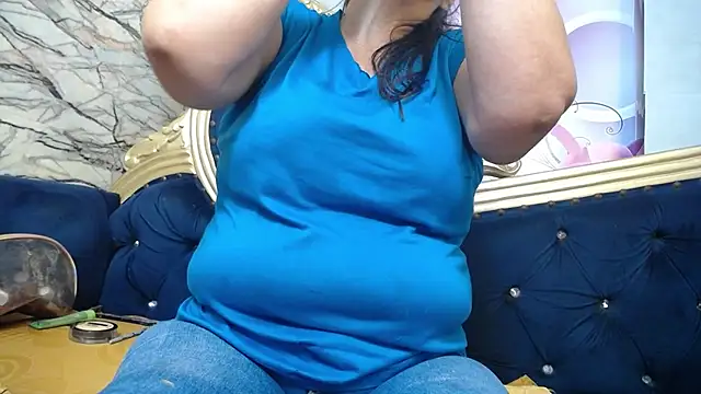 Snapshot of karito_mature17 chatting on 10.21.25 karito mature17 online show from 10.21.25