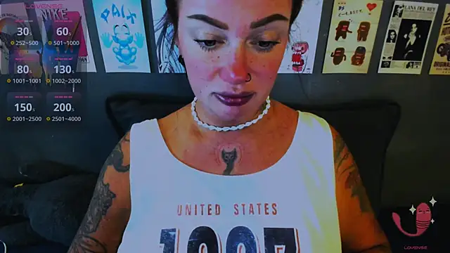 EllieOz online show from 04.18.26