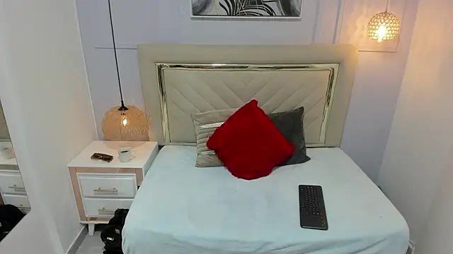 Franchely hot online show from 01.21.25