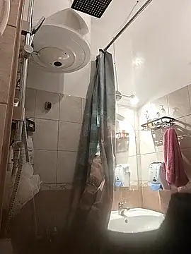 LauraBaby online show from 04.12.26