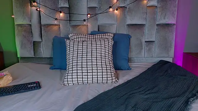 nahomi campbell online show from 02.04.26