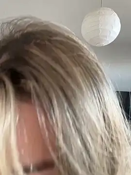 curvyflawless online show from 01.06.25