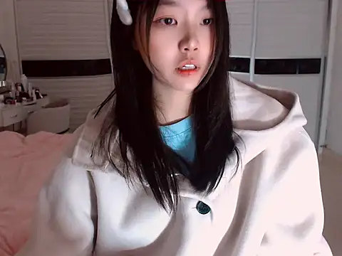 Snapshot of -Lucky_Girl chatting on 01.30.25 -Lucky Girl online show from 01.30.25