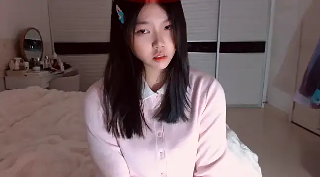 Snapshot of -Lucky_Girl chatting on 02.09.25 -Lucky Girl online show from 02.09.25