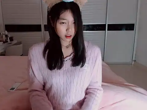Snapshot of -Lucky_Girl chatting on 02.20.25 -Lucky Girl online show from 02.20.25