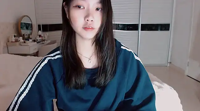 Snapshot of -Lucky_Girl chatting on 03.02.25 -Lucky Girl online show from 03.02.25