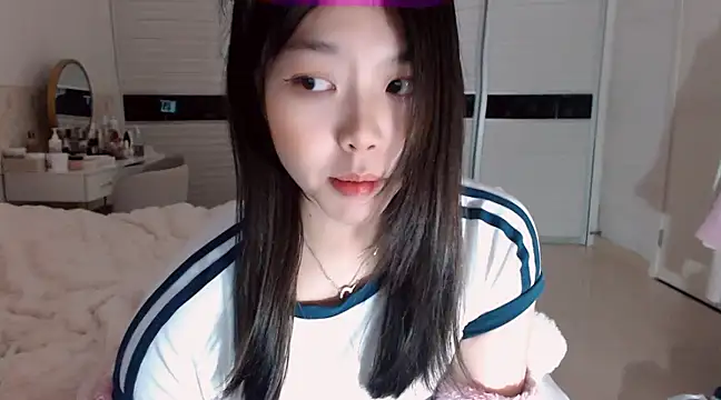 Snapshot of -Lucky_Girl chatting on 03.05.25 -Lucky Girl online show from 03.05.25