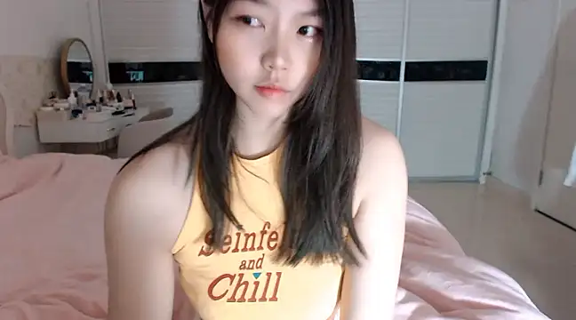 Snapshot of -Lucky_Girl chatting on 03.21.25 -Lucky Girl online show from 03.21.25