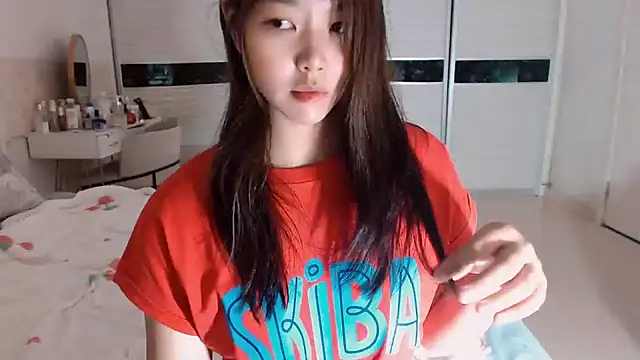Snapshot of -Lucky_Girl chatting on 06.25.26 -Lucky Girl online show from 06.25.26