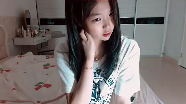 Snapshot of -Lucky_Girl chatting on 07.20.26 -Lucky Girl online show from 07.20.26