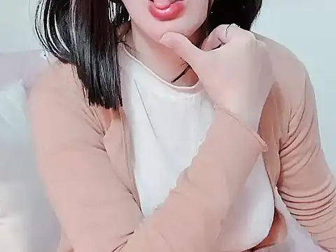Snapshot of Bella_Babi chatting on 02.04.25 Bella Babi online show from 02.04.25