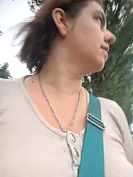 Jassiundich2 online show from 09.10.25