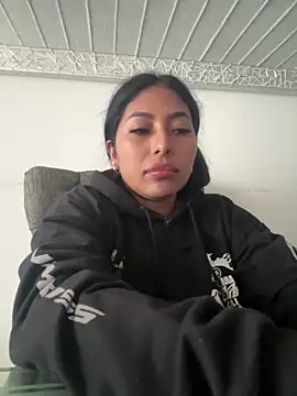 emmyjhonson07 online show from 04.20.26
