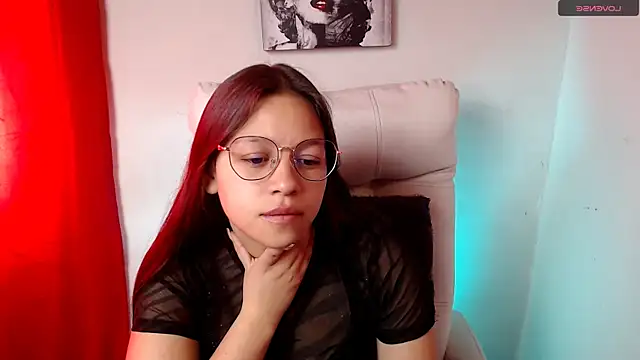 Snapshot of SamanthaRoldaan chatting on 01.15.25 SamanthaRoldaan online show from 01.15.25