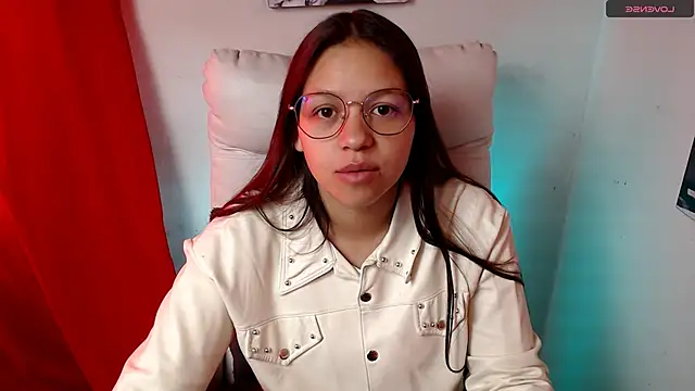 Snapshot of SamanthaRoldaan chatting on 01.17.25 SamanthaRoldaan online show from 01.17.25