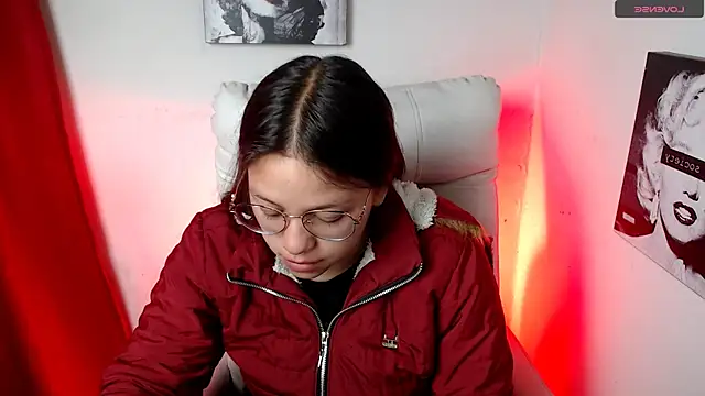 Snapshot of SamanthaRoldaan chatting on 01.27.25 SamanthaRoldaan online show from 01.27.25