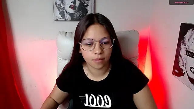Snapshot of SamanthaRoldaan chatting on 01.27.25 SamanthaRoldaan online show from 01.27.25