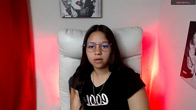 Snapshot of SamanthaRoldaan chatting on 01.30.25 SamanthaRoldaan online show from 01.30.25
