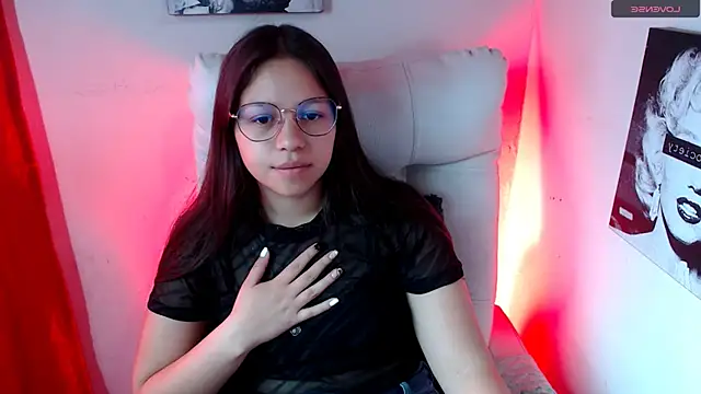 Snapshot of SamanthaRoldaan chatting on 02.04.25 SamanthaRoldaan online show from 02.04.25