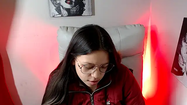 Snapshot of SamanthaRoldaan chatting on 02.11.25 SamanthaRoldaan online show from 02.11.25