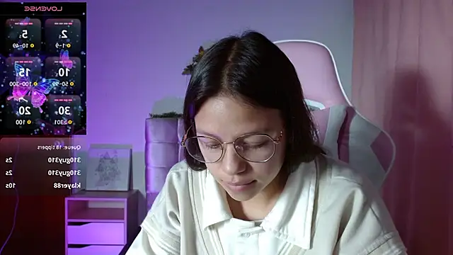 Snapshot of SamanthaRoldaan chatting on 02.23.25 SamanthaRoldaan online show from 02.23.25