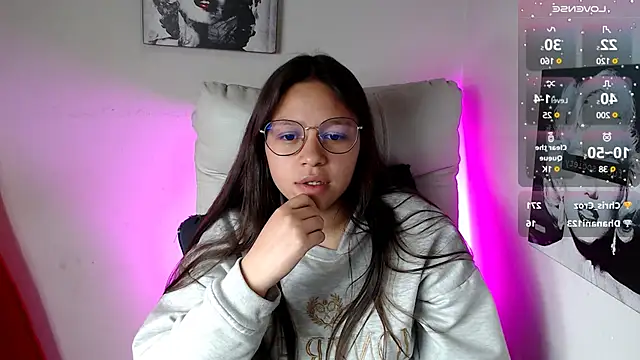 Snapshot of SamanthaRoldaan chatting on 03.04.25 SamanthaRoldaan online show from 03.04.25