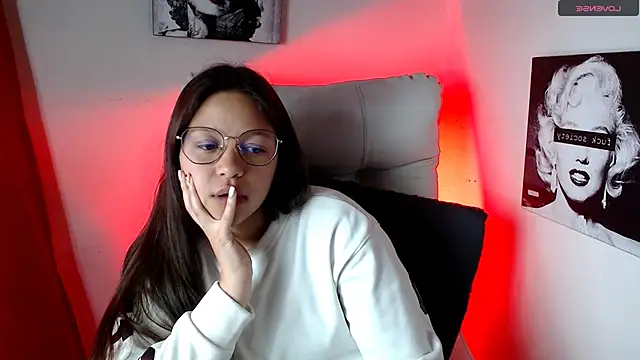Snapshot of SamanthaRoldaan chatting on 03.05.25 SamanthaRoldaan online show from 03.05.25