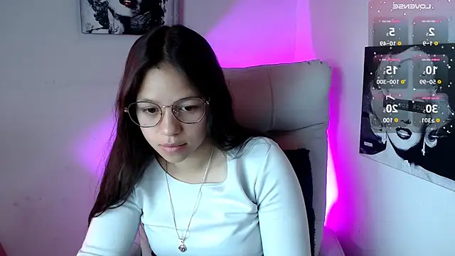 Snapshot of SamanthaRoldaan chatting on 03.10.25 SamanthaRoldaan online show from 03.10.25