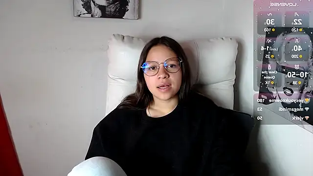 Snapshot of SamanthaRoldaan chatting on 03.11.25 SamanthaRoldaan online show from 03.11.25