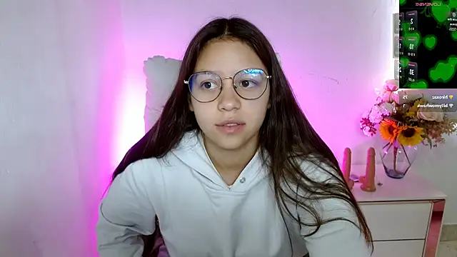 Snapshot of SamanthaRoldaan chatting on 09.14.25 SamanthaRoldaan online show from 09.14.25