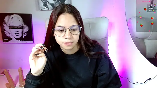 Snapshot of SamanthaRoldaan chatting on 09.18.25 SamanthaRoldaan online show from 09.18.25