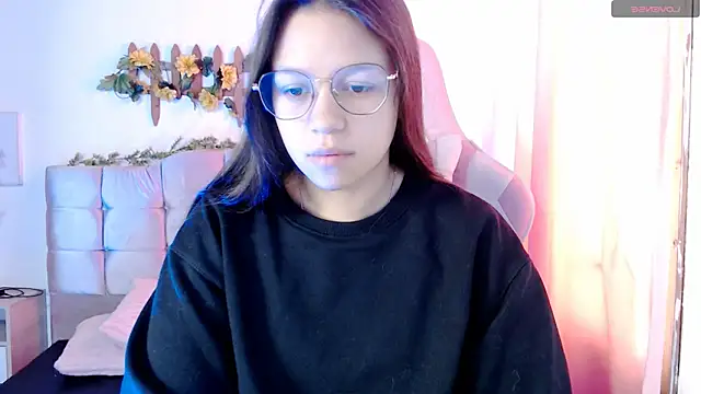 Snapshot of SamanthaRoldaan chatting on 09.25.25 SamanthaRoldaan online show from 09.25.25