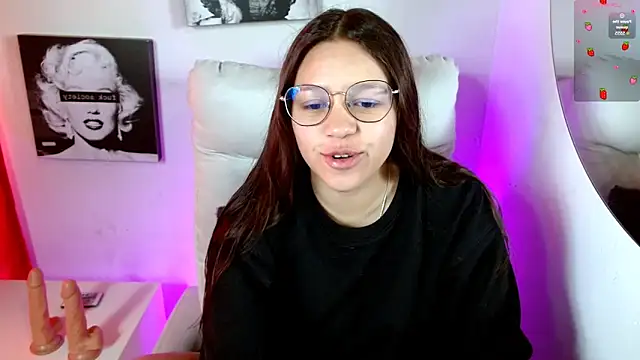 Snapshot of SamanthaRoldaan chatting on 10.01.25 SamanthaRoldaan online show from 10.01.25